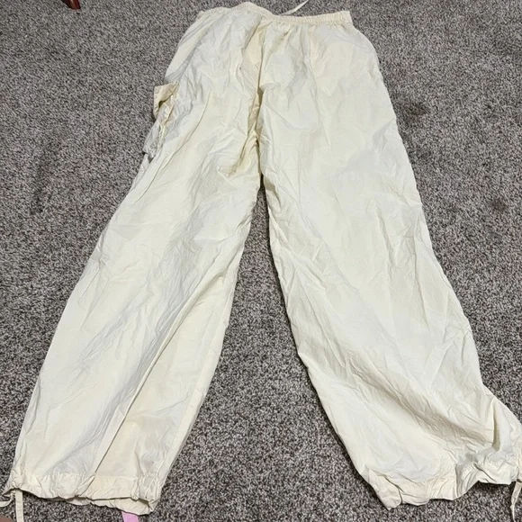 DONNI. Women's Nylon Cargo Pants Size S In Cream - Picture 12 of 13